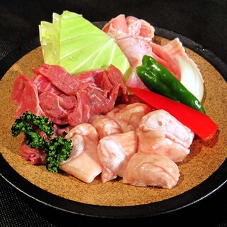 炭火焼ホルモン酒場 元気家 - 料理写真:豚ホルモン盛り合せ